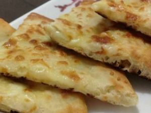 Cheese Naan