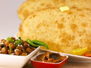CHOLE BHATURE